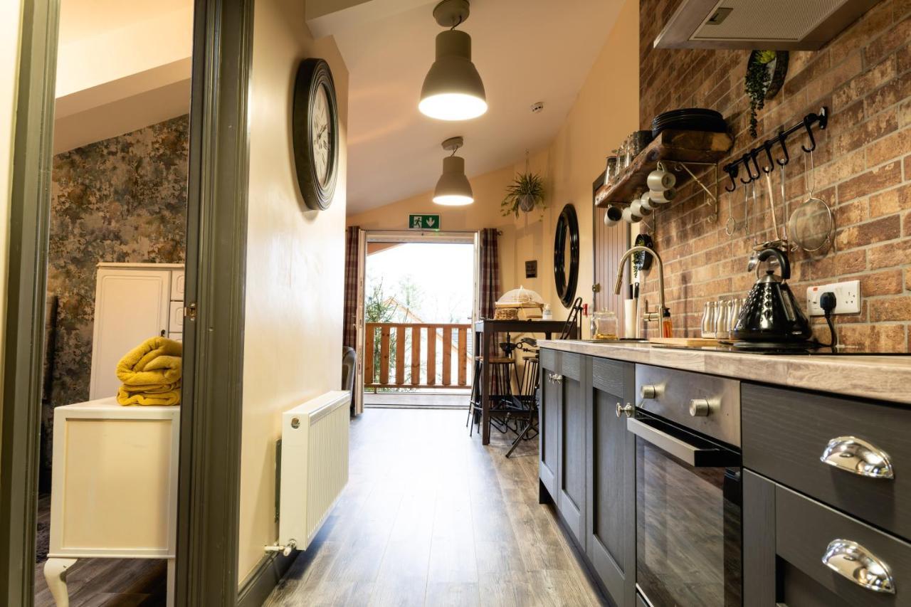 Greenvale Cabins Forkhill Екстер'єр фото