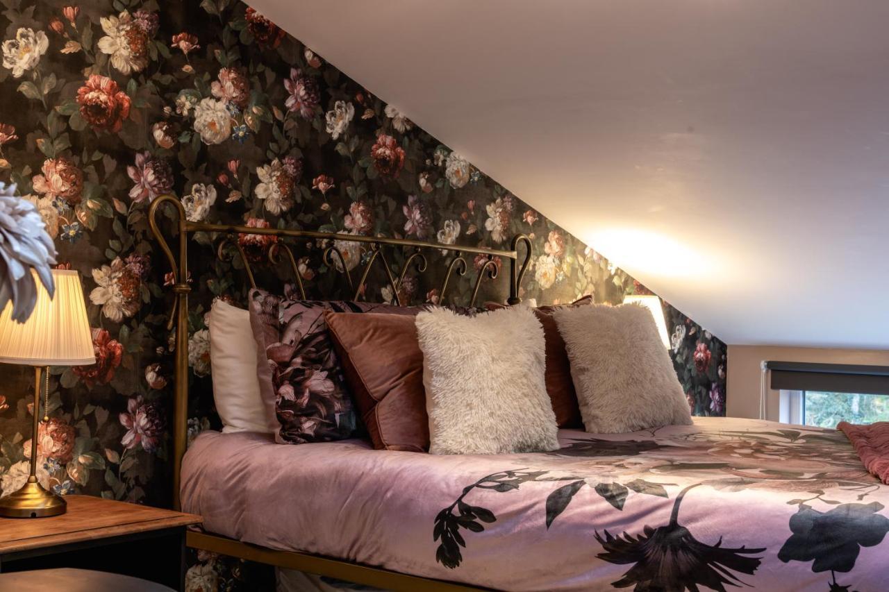 Greenvale Cabins Forkhill Екстер'єр фото