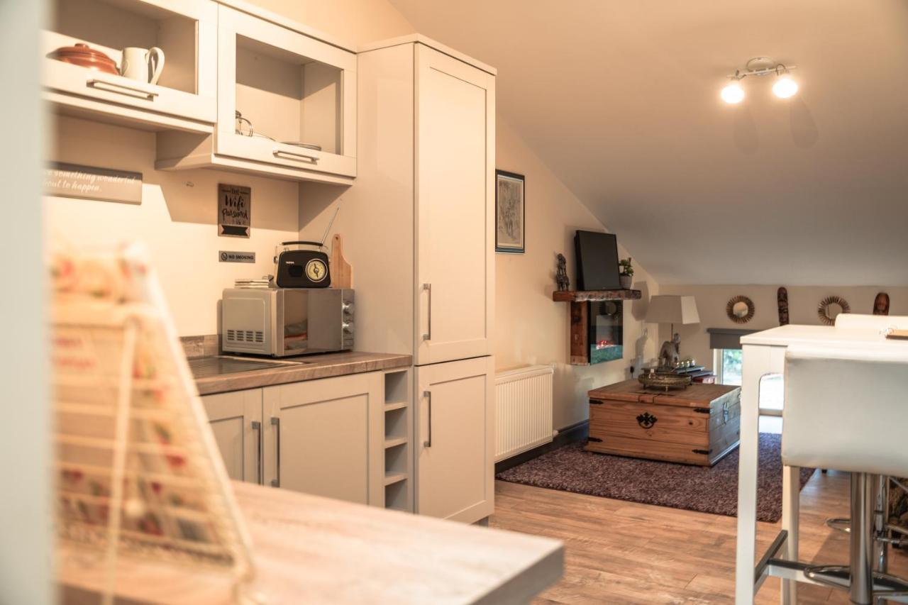 Greenvale Cabins Forkhill Екстер'єр фото