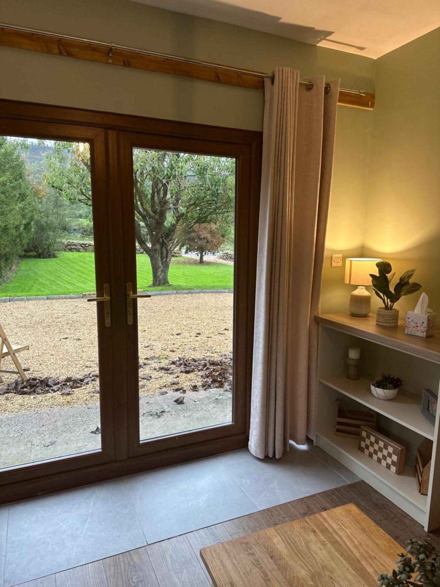 Greenvale Cabins Forkhill Екстер'єр фото